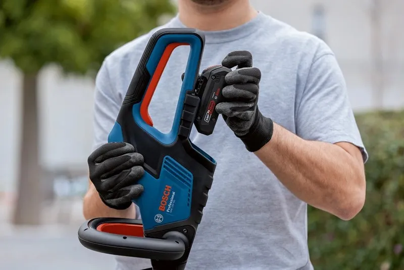 Nożyce Akumulatorowe Do Żywopłotu Ghe 18V-60 18V 0*AH BOSCH