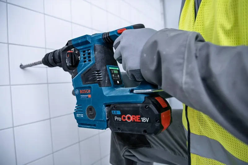 Młot Udarowy Obrotowy Akumulatorowy Sds+ Gbh 18V-28 Cf 2*8AH BOSCH