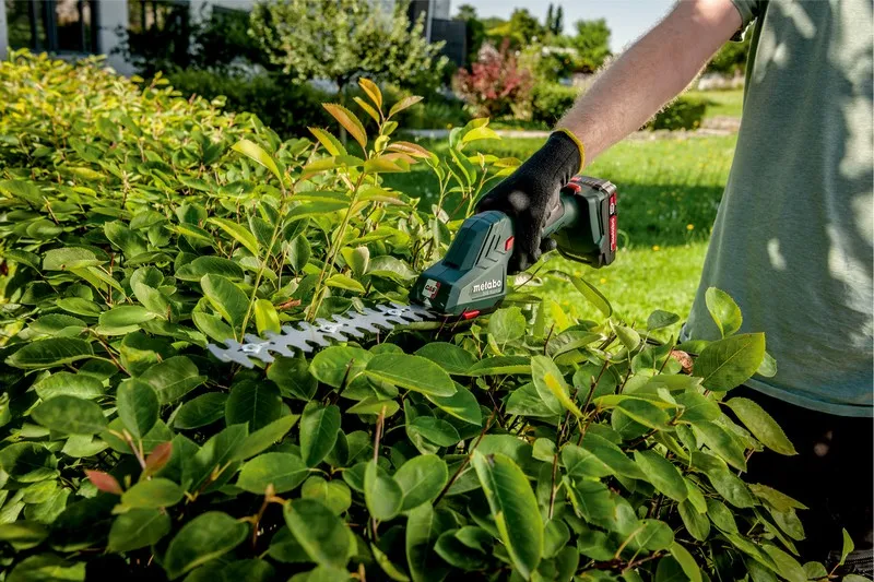 Nożyce Do Krzewów I Trawy Akum. Sgs 18 Ltx Q 0*AH Metabox