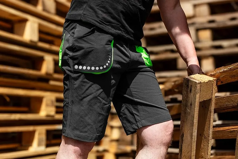 Krótkie Spodenki Premium, 4 Way Stretch Rozmiar L NEO - Czarne