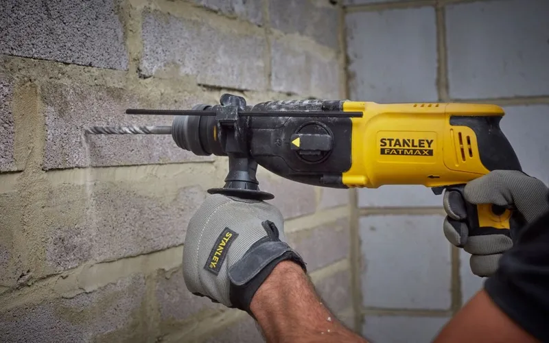 Młotowiertarka Sds+ 800W 2.4J Wymienny Uchwyt STANLEY