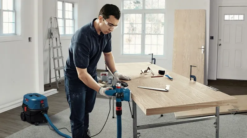 Strug Gho 26-82 700W BOSCH