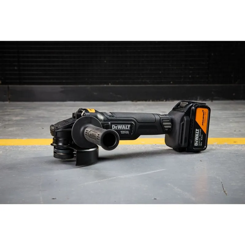 Szlifierka Kątowa Akumulatorowa 125mm Mclaren 18V Xr 2*5.0AH DEWALT