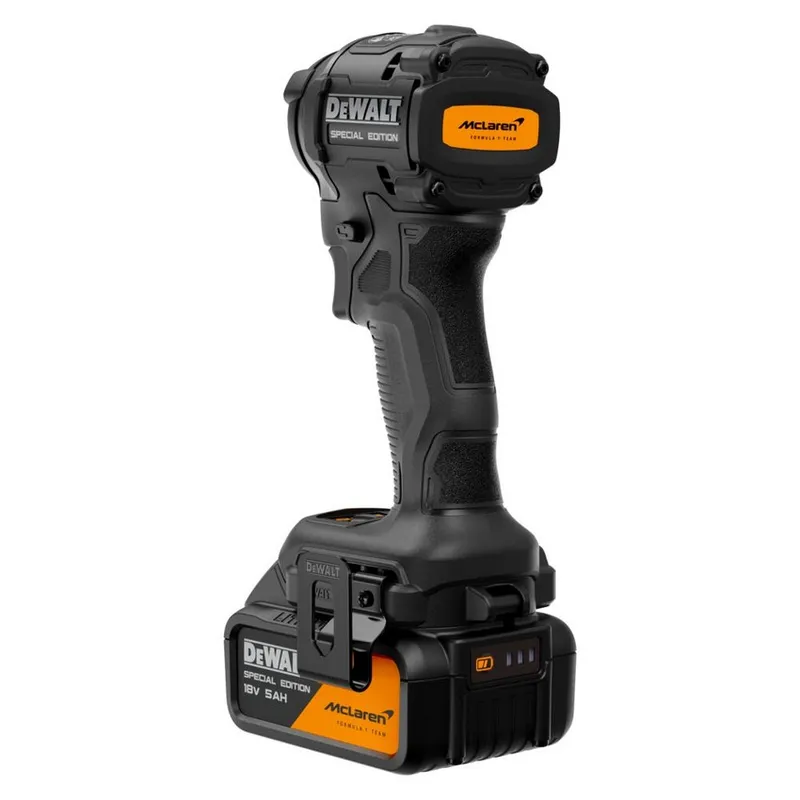 Klucz Udarowy Akumulatorowy Mclaren 18V Xr 2*5.0AH DEWALT
