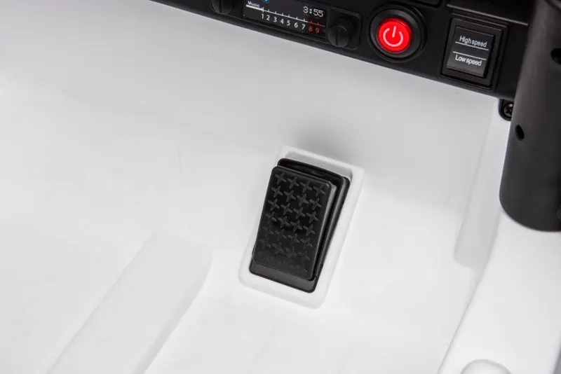Auto Na Akumulator TOYOTA FJ 4X4 - Biała