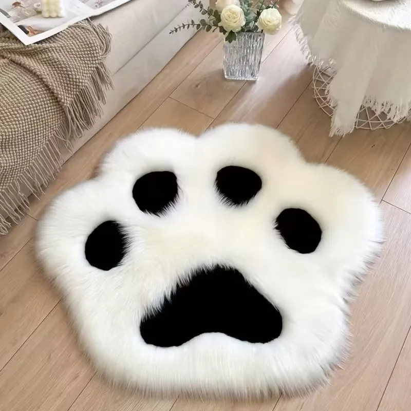 Dywanik Pluszowy Łapka Dywan Futrzany Miękki 60 x 60 cm - Czarno-Biały