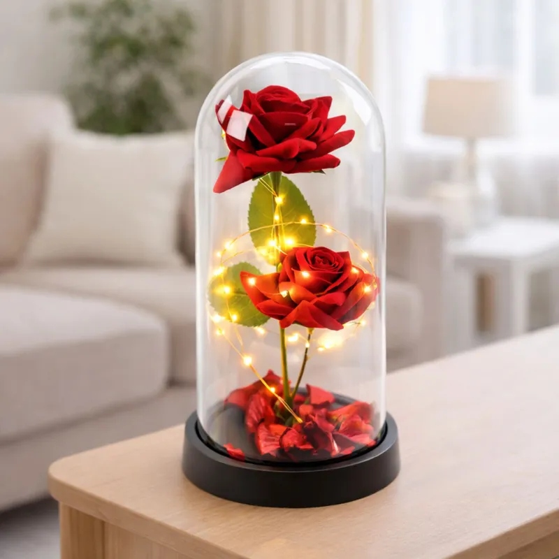 Wieczne 2 Róże W Kopule Z Oświetleniem LED I Płatkami Róż 21x11cm - Czerwone