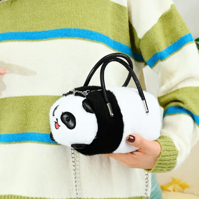 Pluszowa Torba Panda Uchwyty Metalowy Łańcuszek Czarno Biała 20cm
