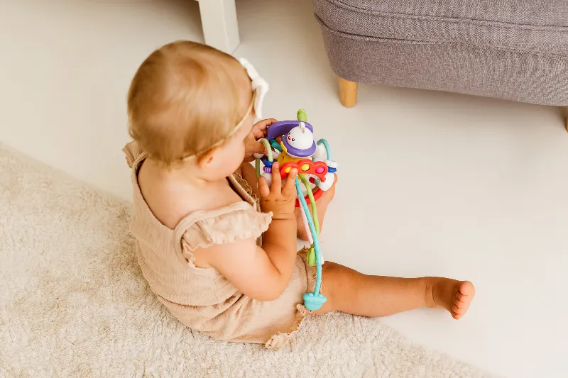 TULI FUN TF 30103 Króliczek Kolorowe Linki