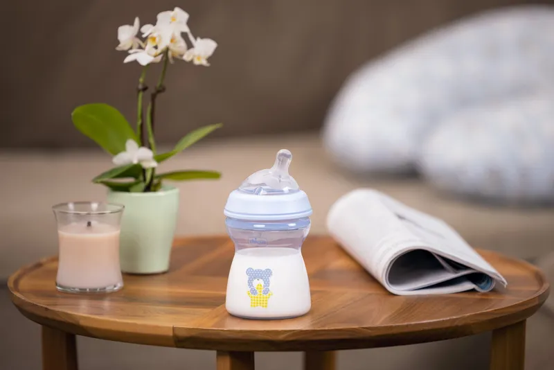 CHICCO 00081323200000 Butelka NF Plastikowa 2M+ 250 ml Boy