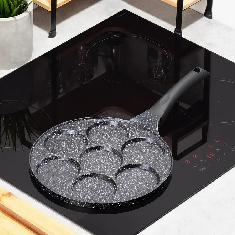 Patelnia Do Jajek Granitowa 7 Otworów 26 cm Black Line Soft Touch MEBLIVA