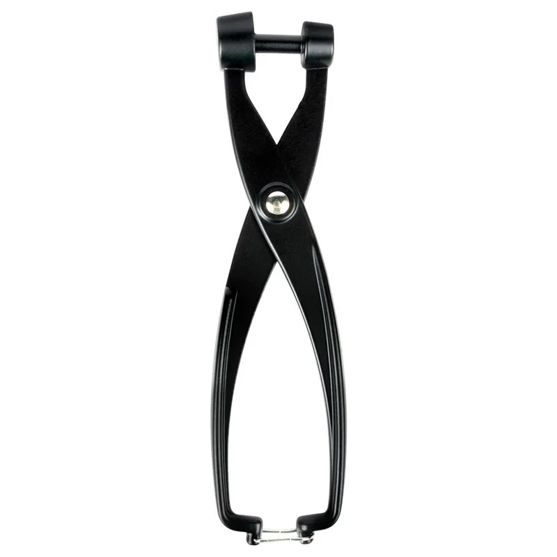 Drylownica Do Wiśni I Oliwek Aluminiowa 19 cm MEBLIVA - Czarna