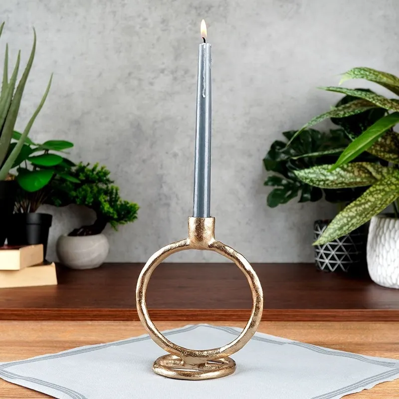 Świecznik Na Długą Świecę Aluminiowy Dekoracyjny Loft 19 cm MEBLIVA - Złoty