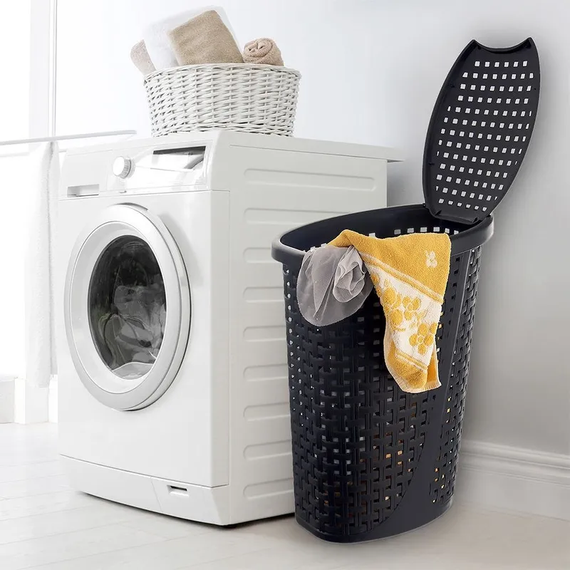 Kosz Na Pranie Bieliznę Wąski Plastikowy 45 l MEBLIVA - Czarny