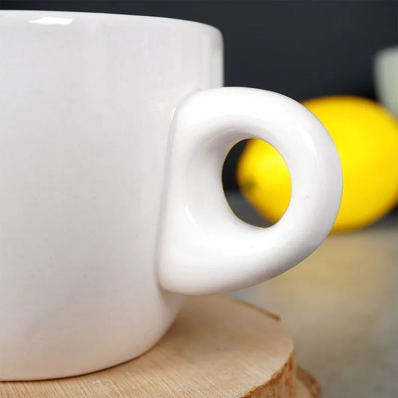 Filiżanka Do Espresso 80 ml Serce Ceramiczna Z Serduszkami MEBLIVA - Biała