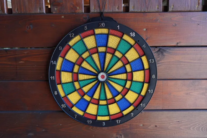 Zestaw Tarcza Soft Perforowana Dart Gra W Rzutki Lotki 45 cm MOVEMANIA