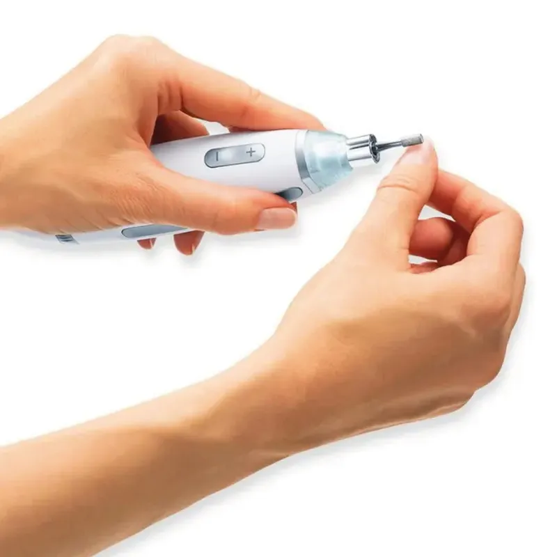 BEURER MP62 Zestaw Do Manicure I Pedicure, 10 Końcówek, Podświetlenie LED
