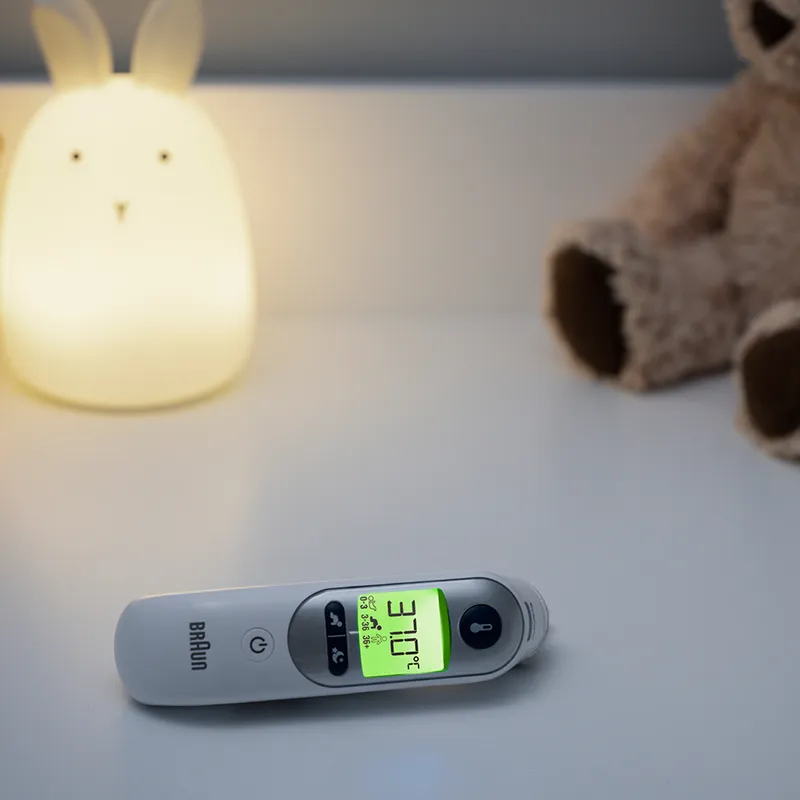 BRAUN IRT6525 THERMOSCAN 7+ Termometr Douszny Z Latarką, Trybem Nocnym, Age Precision