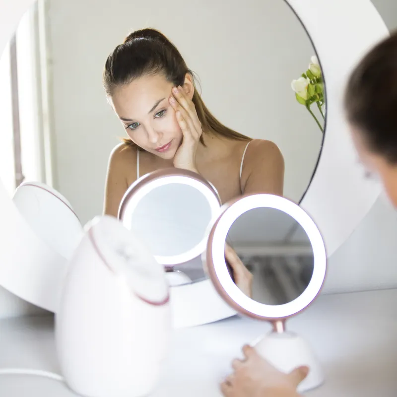 REVLON RVMR9029 Lusterko Kosmetyczne LED, Bezprzewodowe, 5X Powiększenie