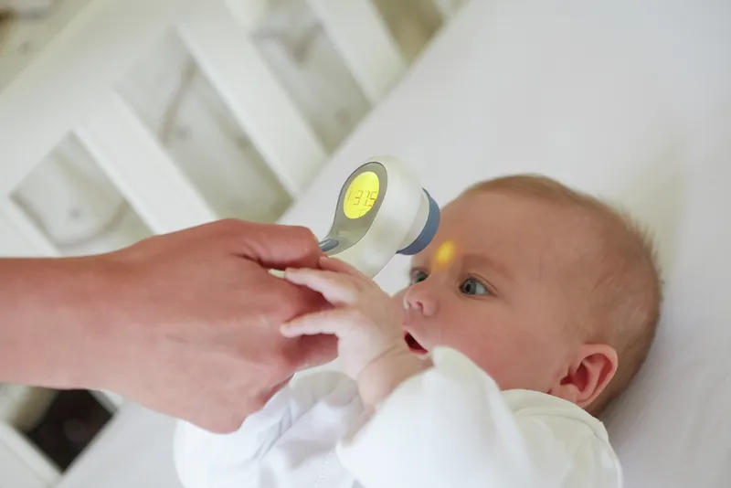 BRAUN NO TOUCH + FOREHEAD NTF 3000 Termometr Bezdotykowy Z Dwoma Sposobami Pomiaru