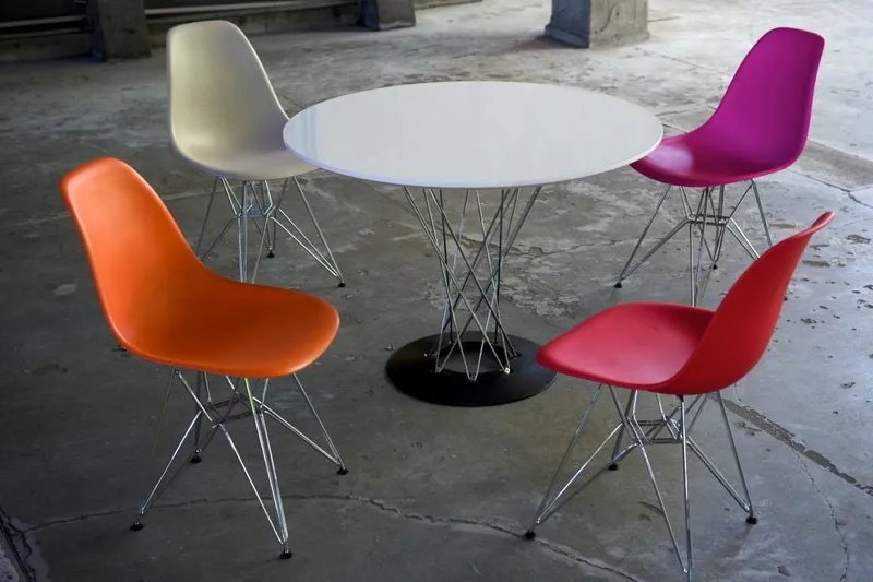 Stół MEBLIVA Cyklon Okrągły, Nowoczesny Design, Plastik - Biały