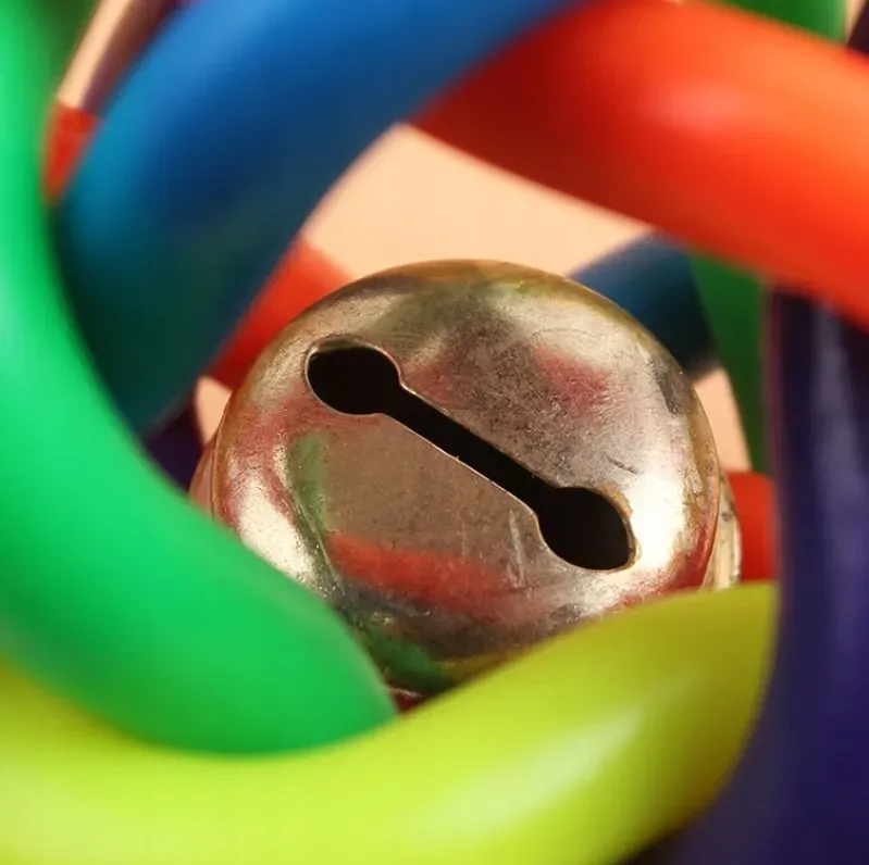 Piłka Dla Psa Gumowa Pleciona Z Dzwoneczkiem ZOOJOY Nuxie 6 cm