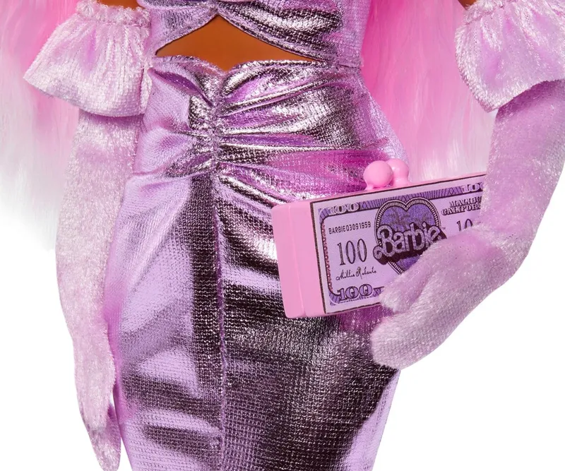 MATTEL HYV25 BARBIE Lalka Deluxe Style Z Różowymi Włosami