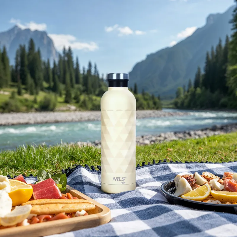 NC3805 Butelka Turystyczna 750ml NILS Camp - Beżowa