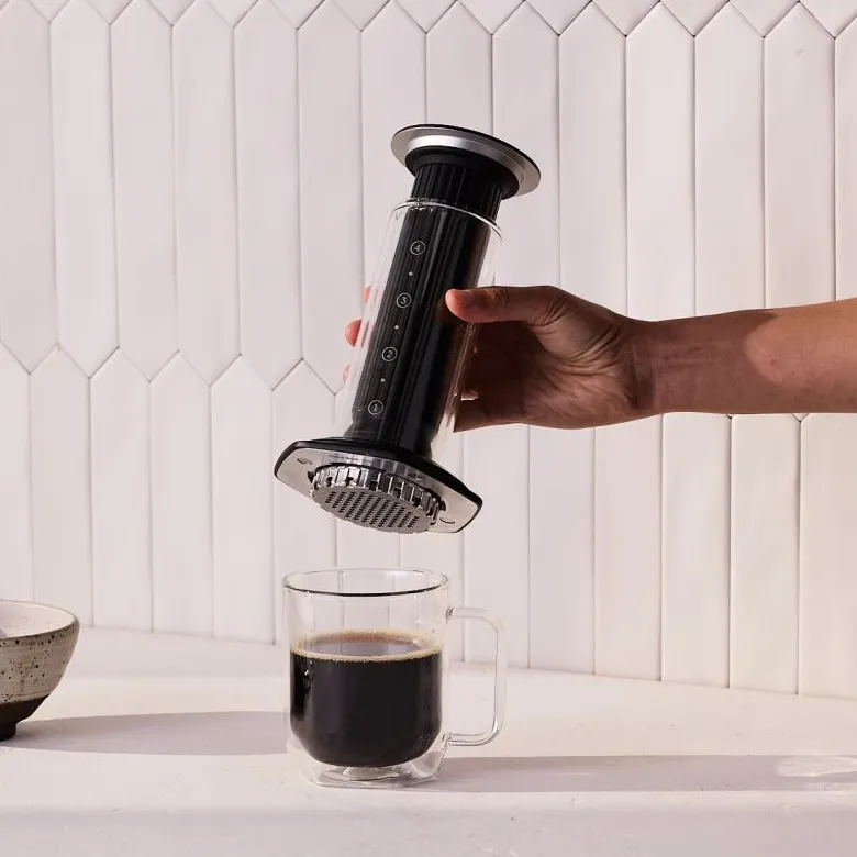 Zaparzacz Do Kawy AEROPRESS Premium Black - Czarny