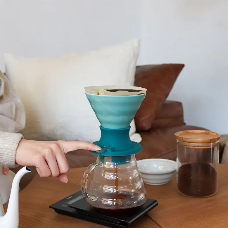 Ceramiczny Drip HARIO V60 Switch & Match 02 Turquoise - Turkusowy